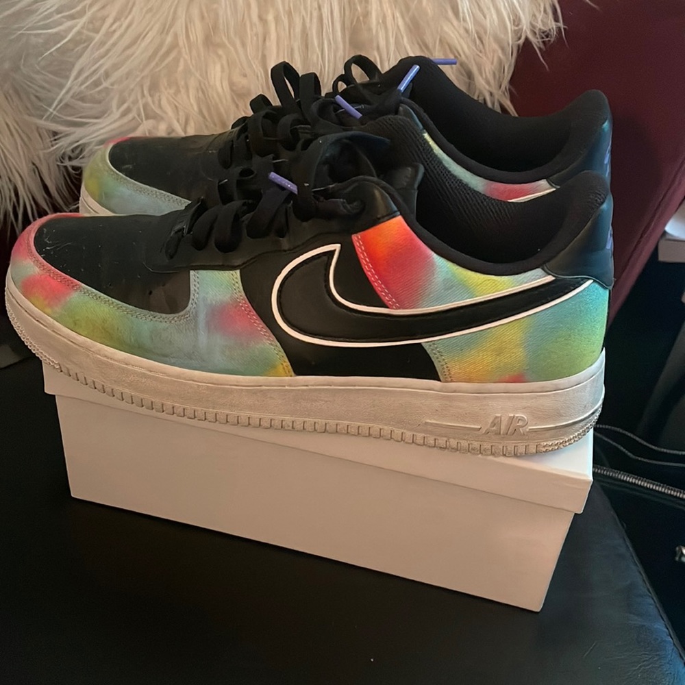 Men's footwear